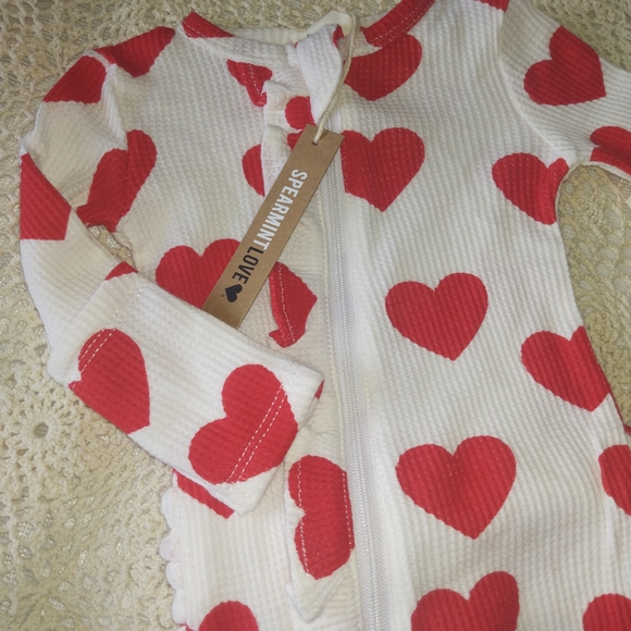 Adorable Heart Print Kids Footie - Picture 4 of 7